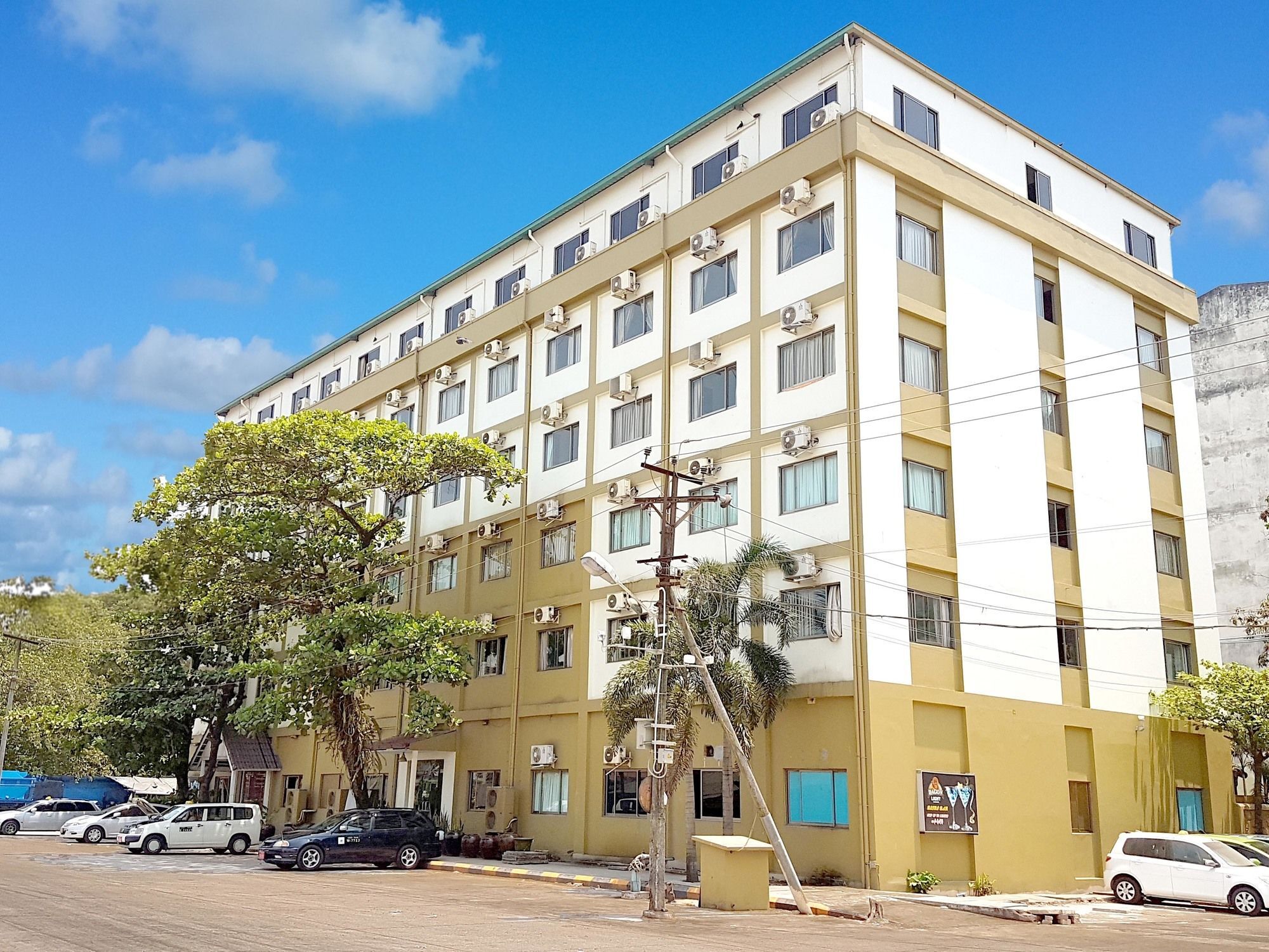Hotel 63 Rangum Exterior foto